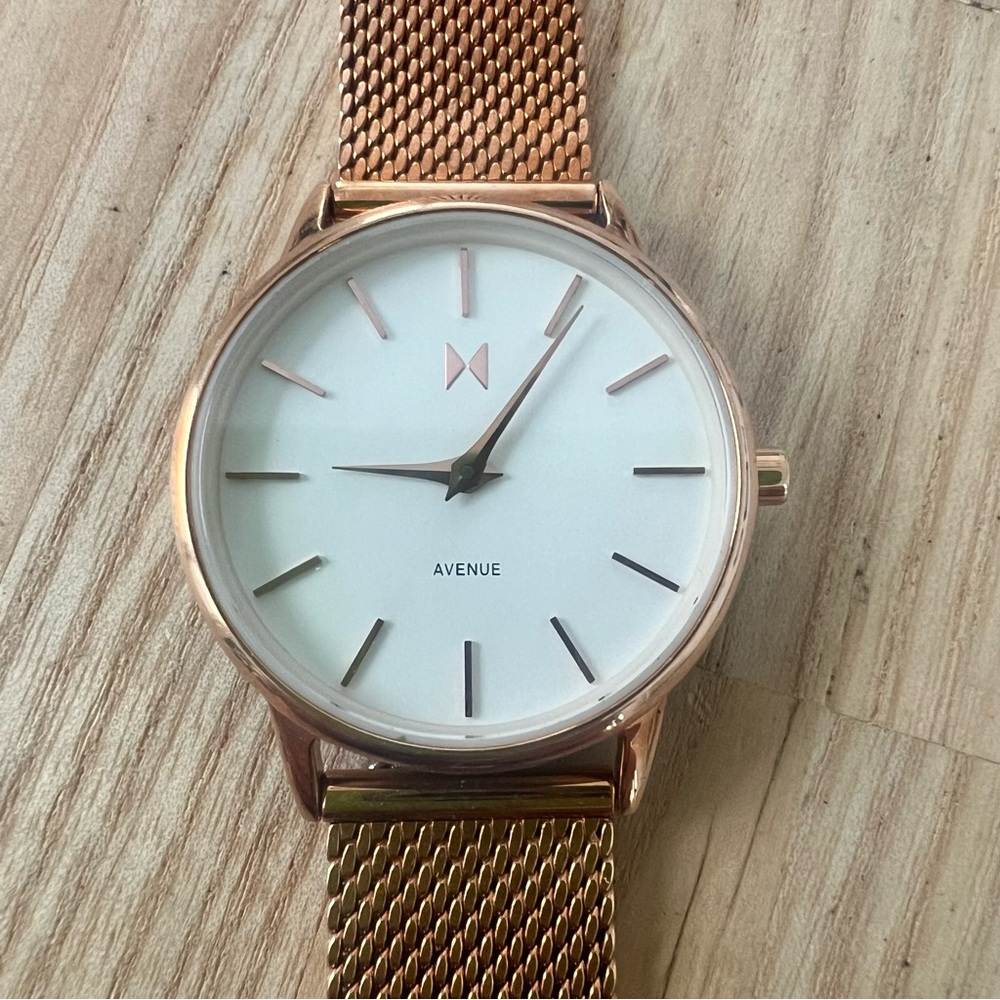 MVMT avenue ladies rose gold tone dress watch NEW BATTERY